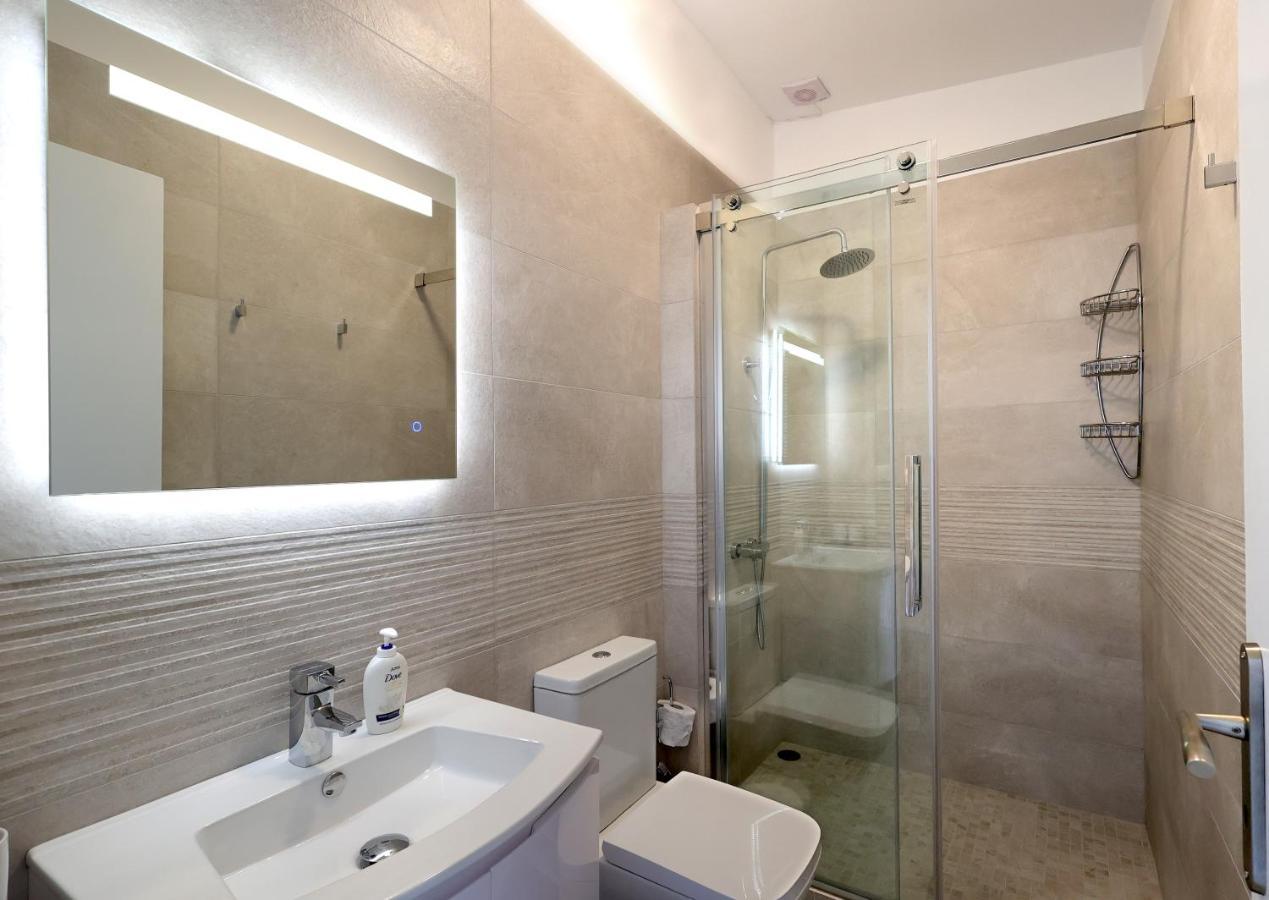 Axs First Floor Apartment Aegina Town Exterior foto